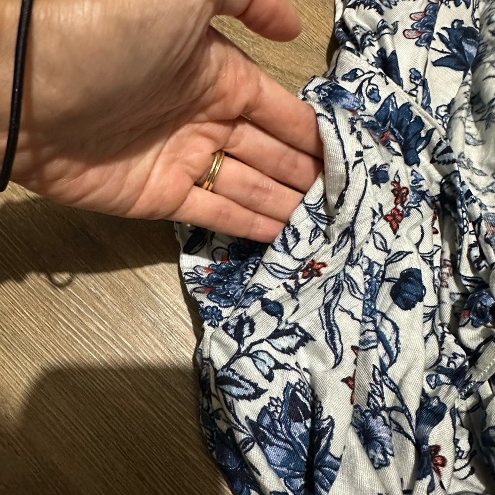 NWT Latched Mama Robe in Size XS/S - Picture 3 of 4